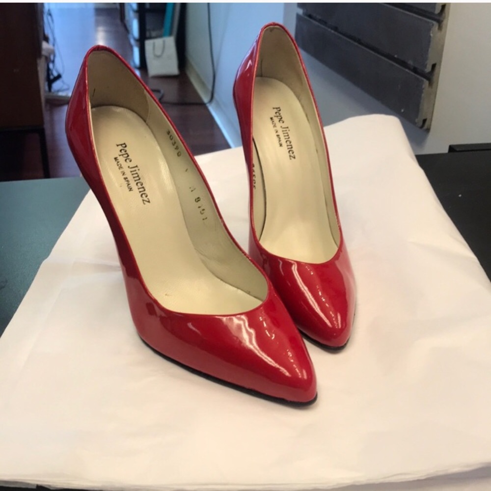 Hot comfy Red pumps!!!